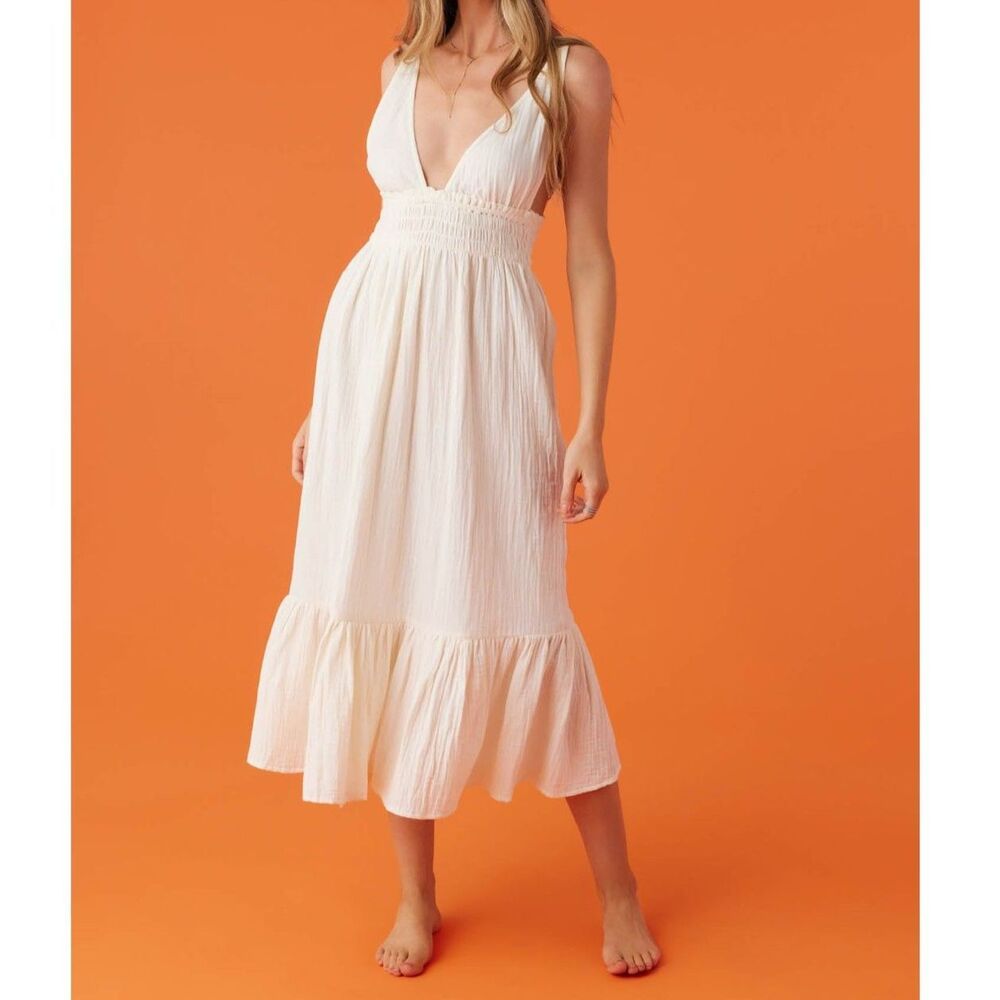 NWOT O’Neill Ivory Smocked Maxi Dress - Size Medium